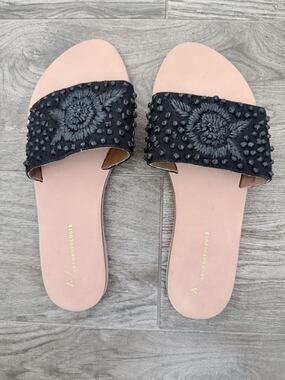 Anthropology Women’s Black Flower On Strap Sandles Size 10 New No Box